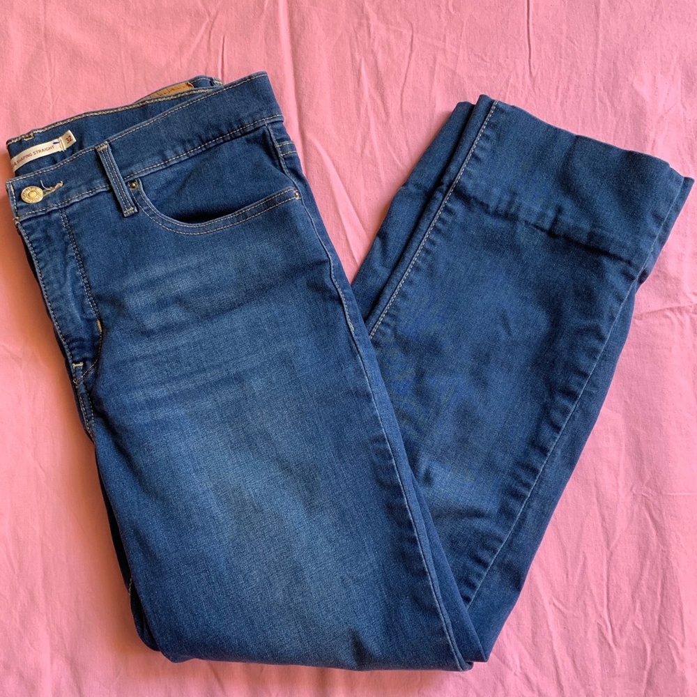 Levi’s 314 Shaping Straight Leg Jeans